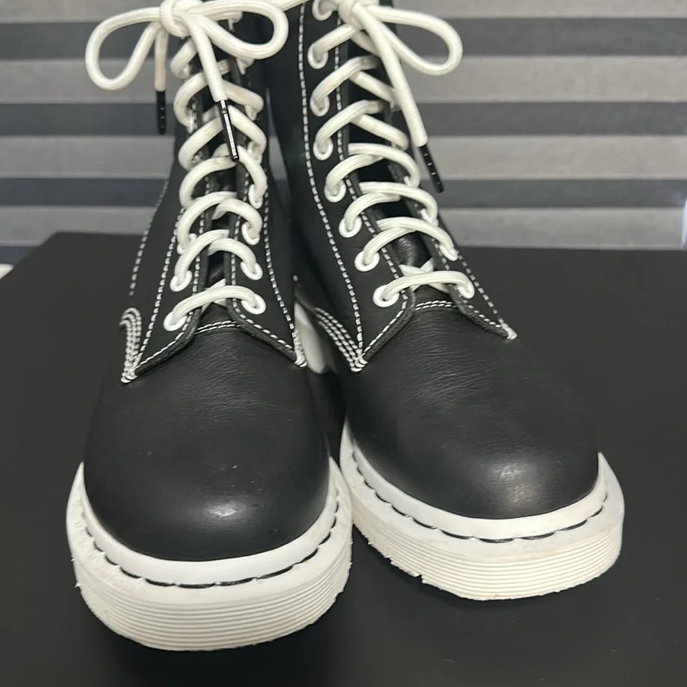 DR MARTENS 1460 PASCAL BW BOOTS - Picture 11 of 16
